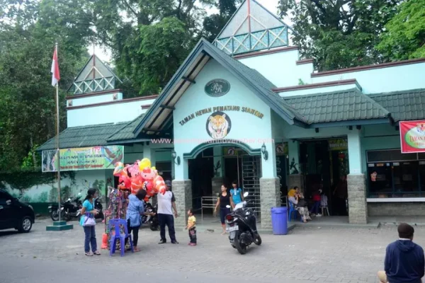 Eksplorasi Keindahan Alam di Taman Hewan Pematang Siantar Sumatera Utara