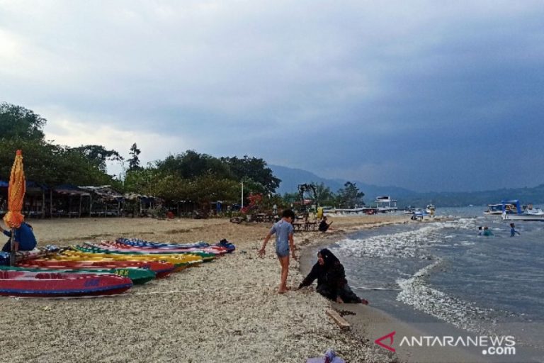 Eksplorasi Keindahan Pantai Lumban Bul-Bul di Sumatera Utara