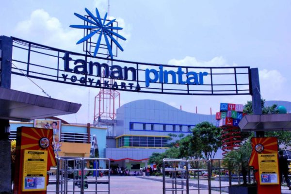 Taman Pintar: Tempat Edukasi Interaktif di Yogyakarta
