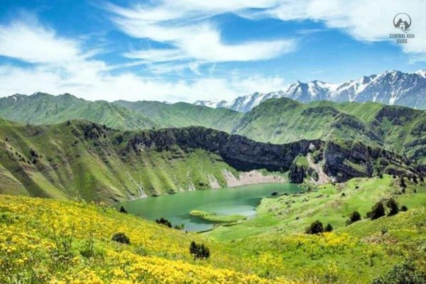 Keindahan Alam Taman Nasional Sayram-Ugam di Kyrgyzstan