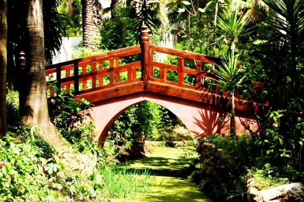 Keindahan Taman Eksotik Bouknadel di Maroko
