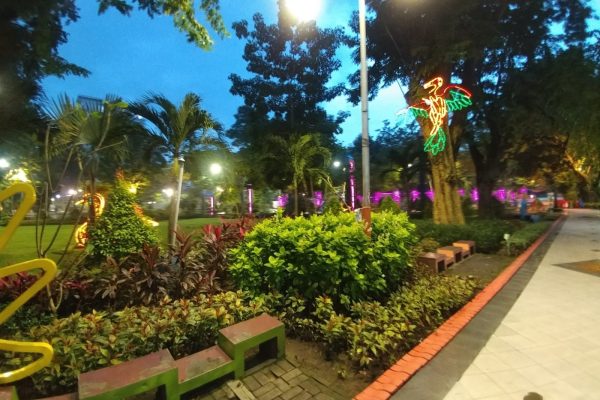 Taman Bungkul: Suasana Asri dan Tempat Rekreasi di Surabaya